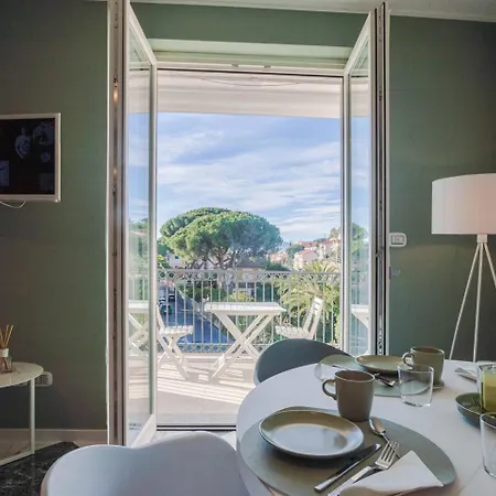 New Exclusive In With Sea View *